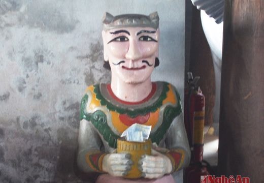 Khi chốn linh thiêng bị 'thương mại hoá'