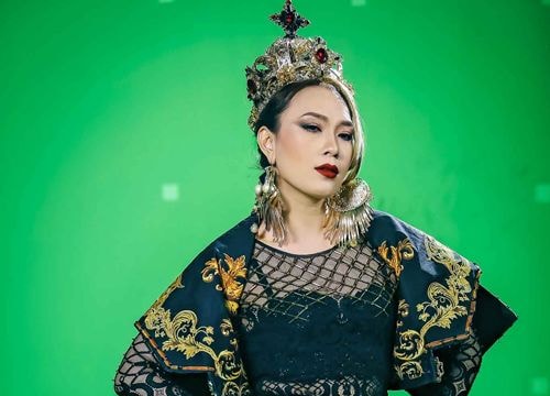 MV 'Anh thì không' của Mỹ Tâm 'gây bão' dịp Tết