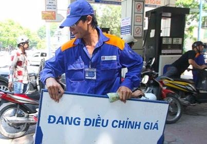 Xả thêm quỹ bình ổn để giữ giá xăng sau Tết