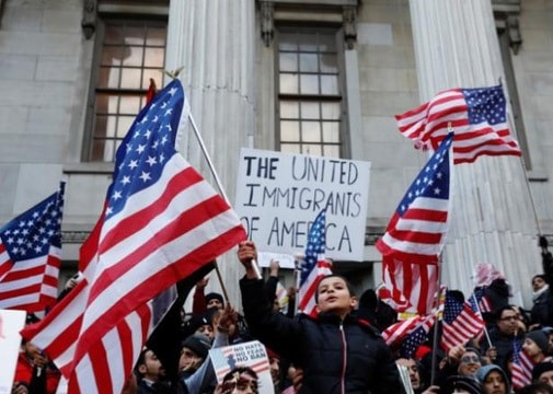 Bộ Ngoại giao Mỹ bãi bỏ lệnh cấm nhập cảnh của Tổng thống Trump