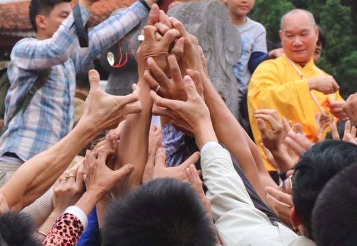 Mong một mùa lễ hội bình yên