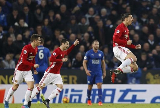 Man Utd đè bẹp Leicester, tiến gần top bốn