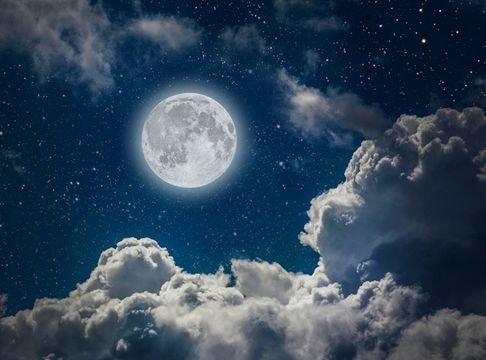 Trăng tuyết, nguyệt thực và sao chổi - tất cả sẽ cùng xuất hiện vào cuối tuần này