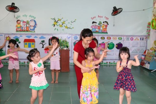 Các trường ở Nghệ An đồng loạt tăng học phí