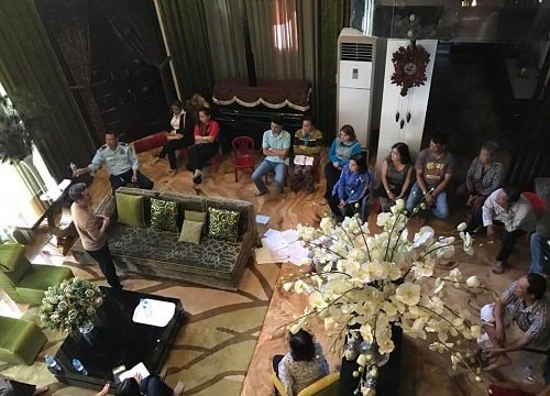 Đàm Vĩnh Hưng tiếp tục bị chủ nợ của mẹ đến đòi tiền