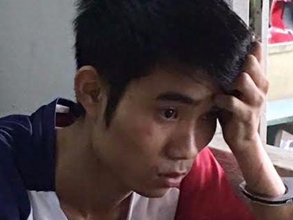 Tài xế taxi bị khách siết cổ bằng dây thừng