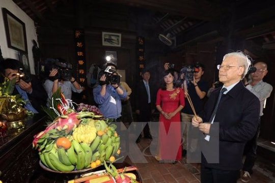 Tổng Bí thư dâng hương tưởng niệm Tổng Bí thư Trường Chinh