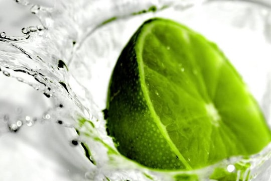 Chữa nám da cực dễ bằng khoai tây và nước chanh