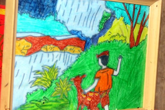 Nét vẽ hy vọng của cô bé bị bệnh thiếu máu