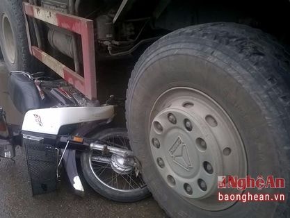 Chưa đầy 20 phút xảy ra 2 vụ tai nạn liên tiếp trên Quốc lộ 1A