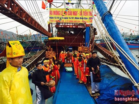Tưng bừng lễ cầu ngư ở Quỳnh Lưu