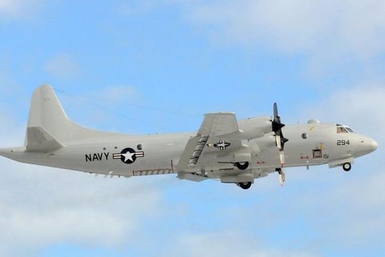 Máy bay Trung Quốc, Mỹ 'chạm trán không an toàn' ở Biển Đông