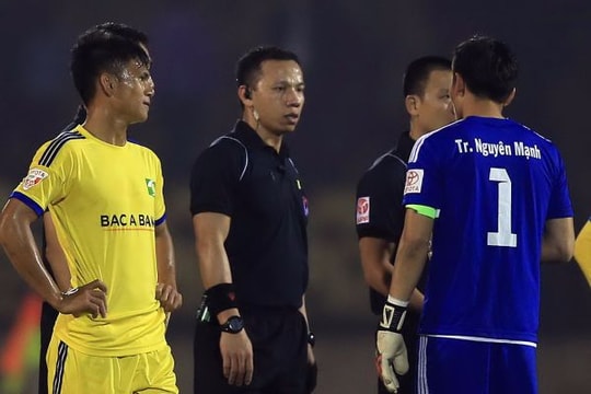 SLNA viết đơn yêu cầu không sử dụng trọng tài Nguyễn Trung Kiên B