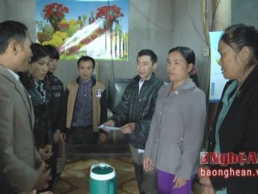 Tuyên dương học sinh dũng cảm cứu người gặp tai nạn giao thông