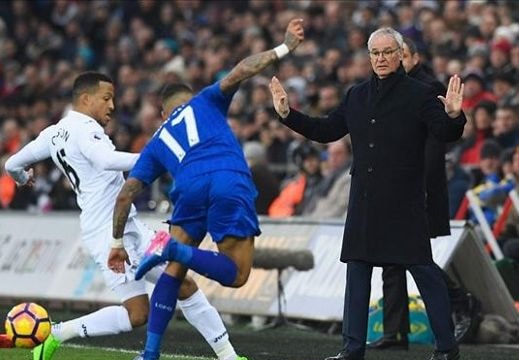 'Vua sân cỏ Anh' thoái vị