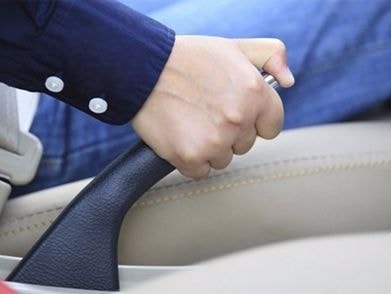 Lưu ý khi sử dụng phanh tay