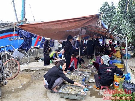 Giáo dân giáo xứ Song Ngọc, huyện Quỳnh Lưu đã trở về nhà