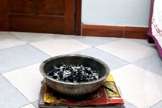 Hoảng hồn phát hiện 3 người bất tỉnh trong phòng do ngạt khí