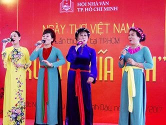 Thắp lên tình yêu ví, giặm ở phương Nam