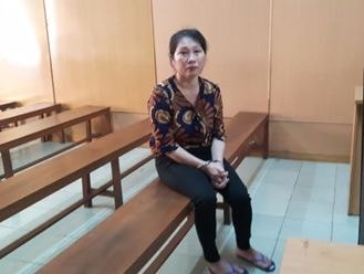 Kiếm hàng chục ngàn USD từ môi giới visa xuất cảnh