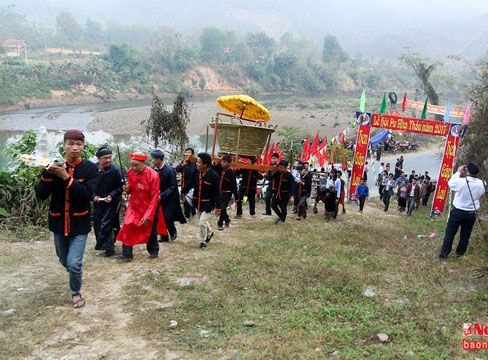 Nô nức khai hội Pu Nhạ Thầu năm 2017