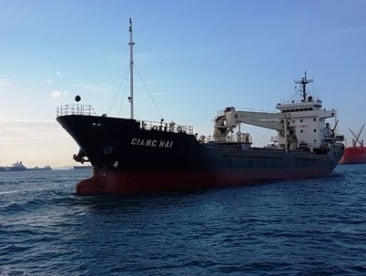 Cướp biển bắn chết một thủy thủ Việt, giữ 6 con tin