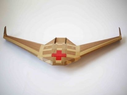 Độc lạ máy bay không người lái bằng... bìa carton