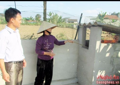 Bí thư chi bộ vận động dân xây dựng 100 hố rác thải tại gia