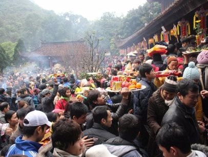 Bộ Công thương kỷ luật cán bộ đi lễ chùa giờ hành chính