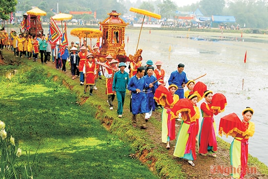 Linh thiêng Lễ hội Đền Đức Hoàng