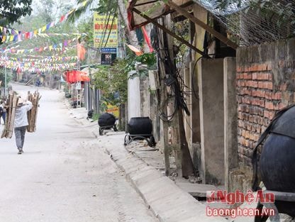 Vương quốc Bỉ tài trợ thùng rác cho phố núi ở Quỳ Châu