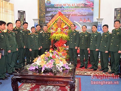 Bộ Tư lệnh Quân khu 4 chúc mừng BĐBP Nghệ An nhân ngày truyền thống BĐBP