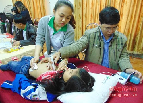1.000 trẻ em Quỳnh Lưu được khám sàng lọc bệnh bẩm sinh