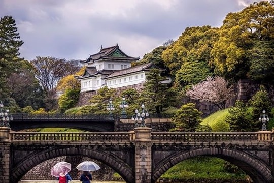 Thăm quan cung điện Hoàng gia lộng lẫy tại Tokyo