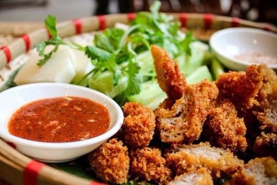 Nem chua rán: Càng dai, càng giòn, càng… sợ