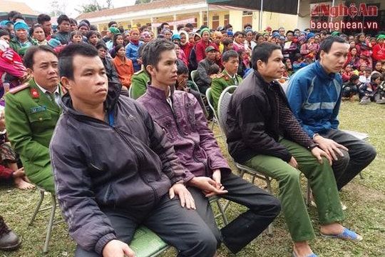 Gần 12 năm tù giam dành cho 5 đối tượng mua bán, tàng trữ ma túy