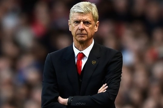 Wenger làm HLV Barcelona?