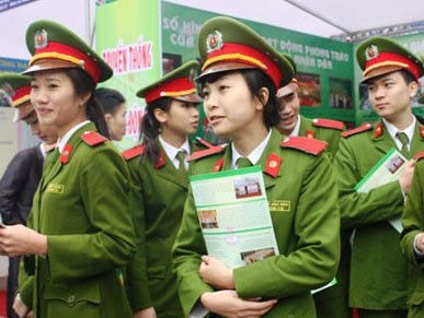 Thí sinh bị cận thị được đăng ký dự tuyển vào các trường CAND