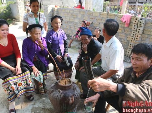Nghệ An: Sách chép tay của người Thái thất lạc ở Pháp