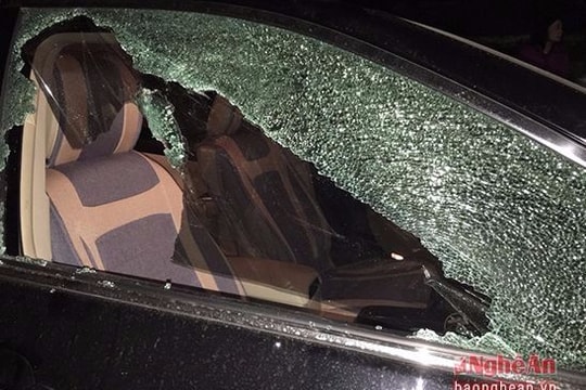 Bắt được nghi phạm đập hàng loạt kính ô tô, trộm tài sản