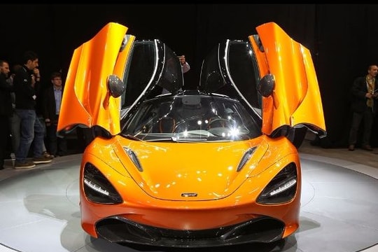 Siêu xe McLaren 720S chính thức ra mắt
