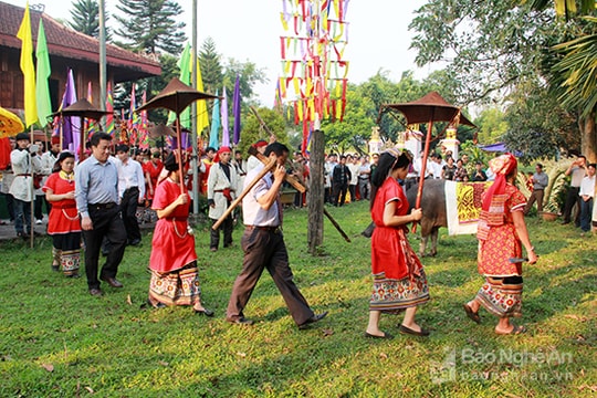 Lễ hội Đền Chín gian: 'Mở đường phát triển du lịch Quế Phong'