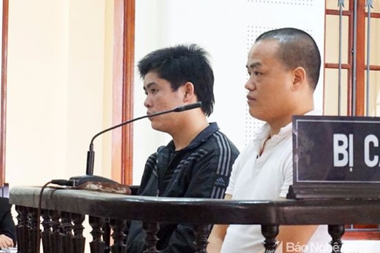 Đưa vợ đi chữa bệnh, 'tiện thể' buôn ma túy