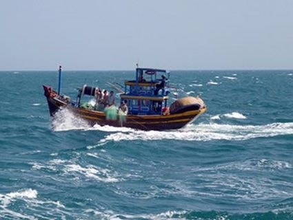 Rơi xuống biển, một ngư dân tử vong
