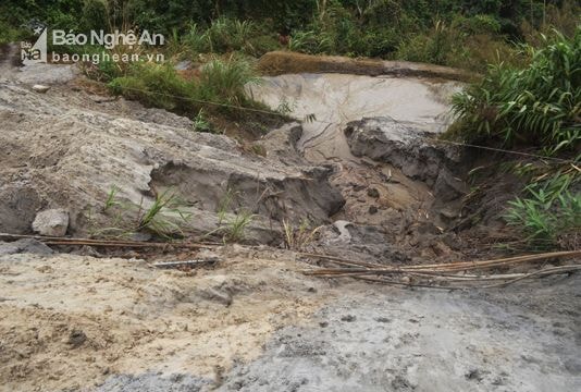 Sự cố vỡ đập chứa bùn thải: Phát hiện đập chứa không có trong thiết kế