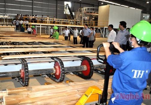 Phát triển công nghiệp theo hướng hiện đại, ưu tiên công nghệ cao