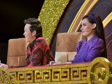 Phi Nhung tuyên bố không ngồi ghế giám khảo với Hoài Linh
