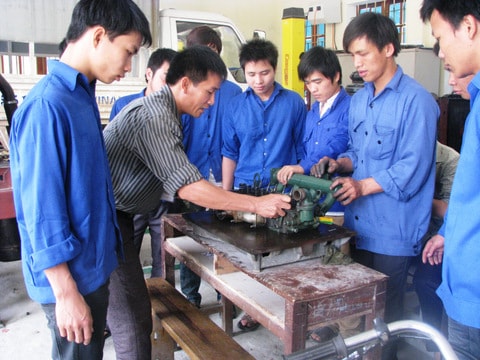 Giáo viên dạy nghề tối đa 510 giờ/năm