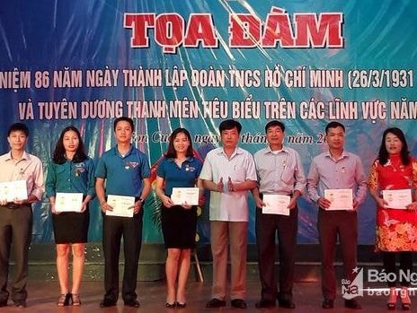 Con Cuông: Tuyên dương 19 thanh niên tiêu biểu
