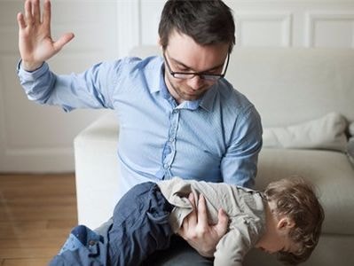 Mẹo dỗ con nghe lời không cần dùng roi vọt